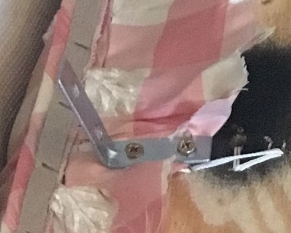 We used L brackets to attach the platform to the riser base.