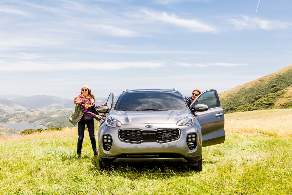 We were more than happy to take the Kia Sportage for a spin. With a ton of trunk space, we could stow everything we needed for a picture perfect picnic.