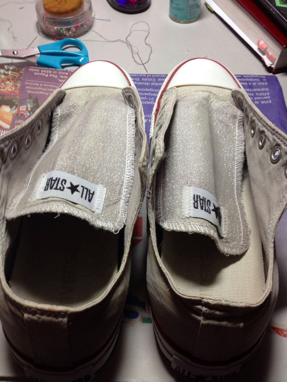 We will be sewing up till the third lacehole from the top. Do not sew the holes down together with the flap! I'll show you why at the end of this guide.