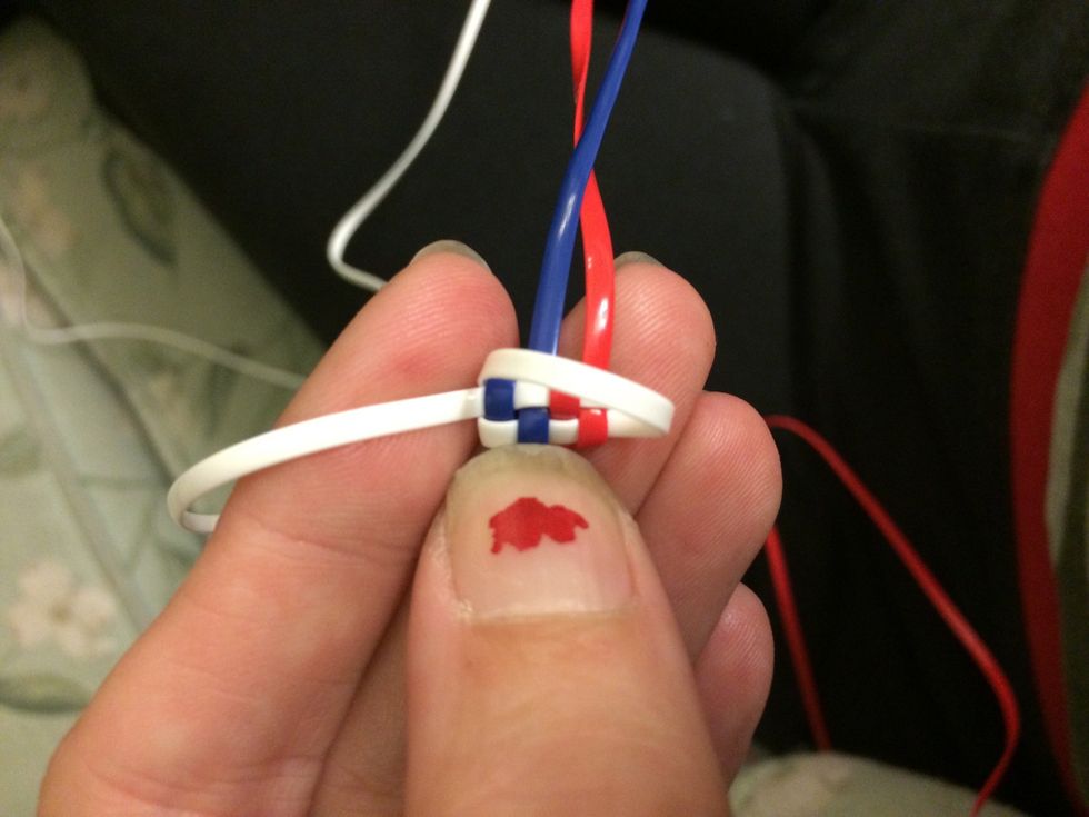 How to make a double spiral lanyard B+C Guides