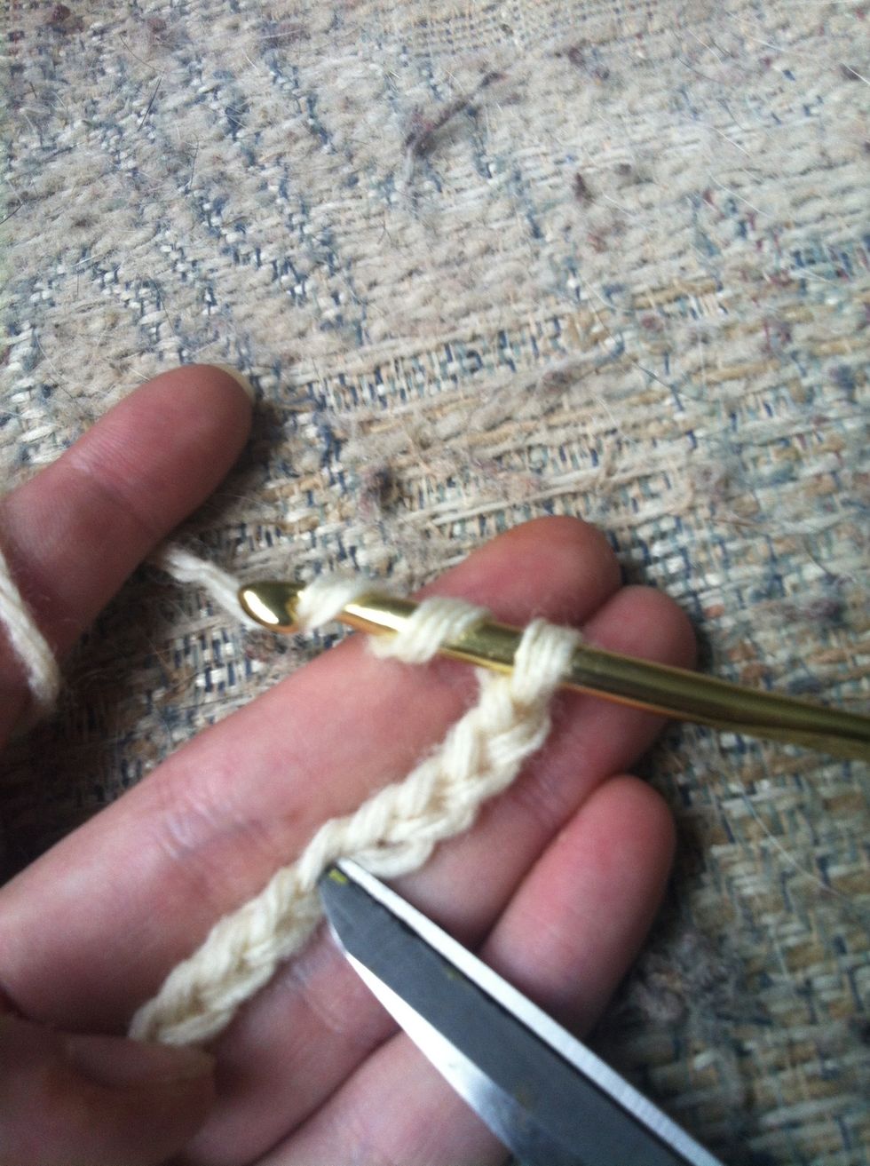 we yarn around twice (!) for this stitch. and insert the hook in the 5th chain from your hook.