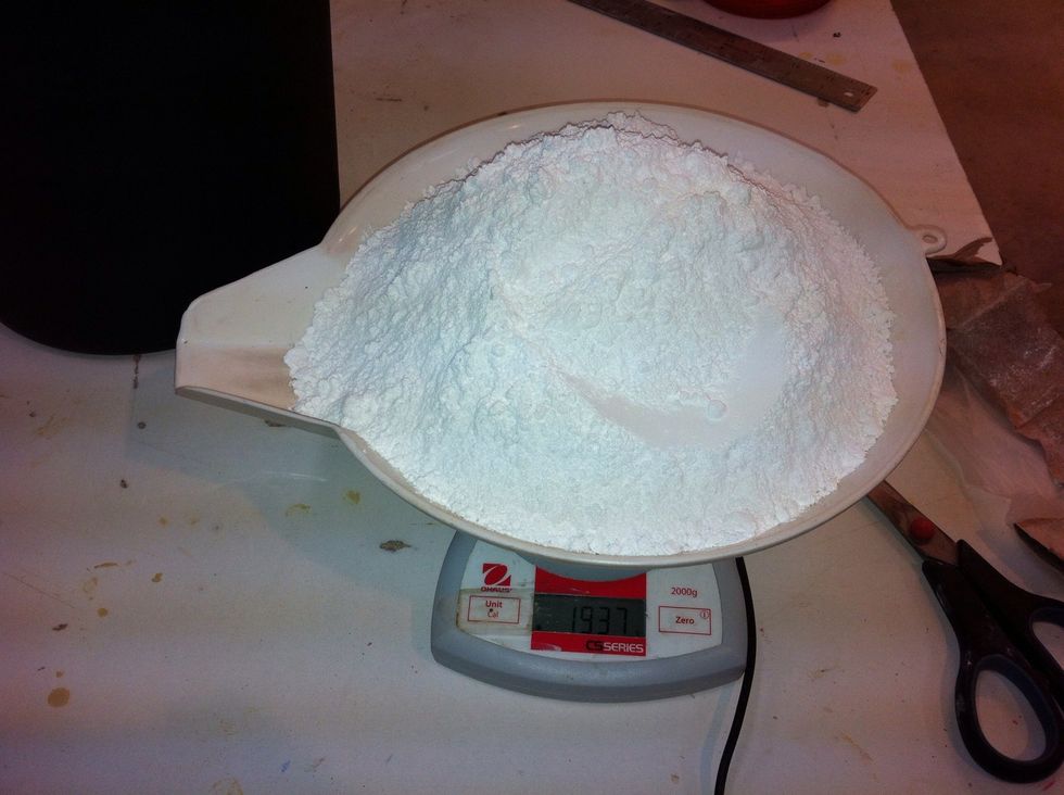 Weigh  plaster  1937 g