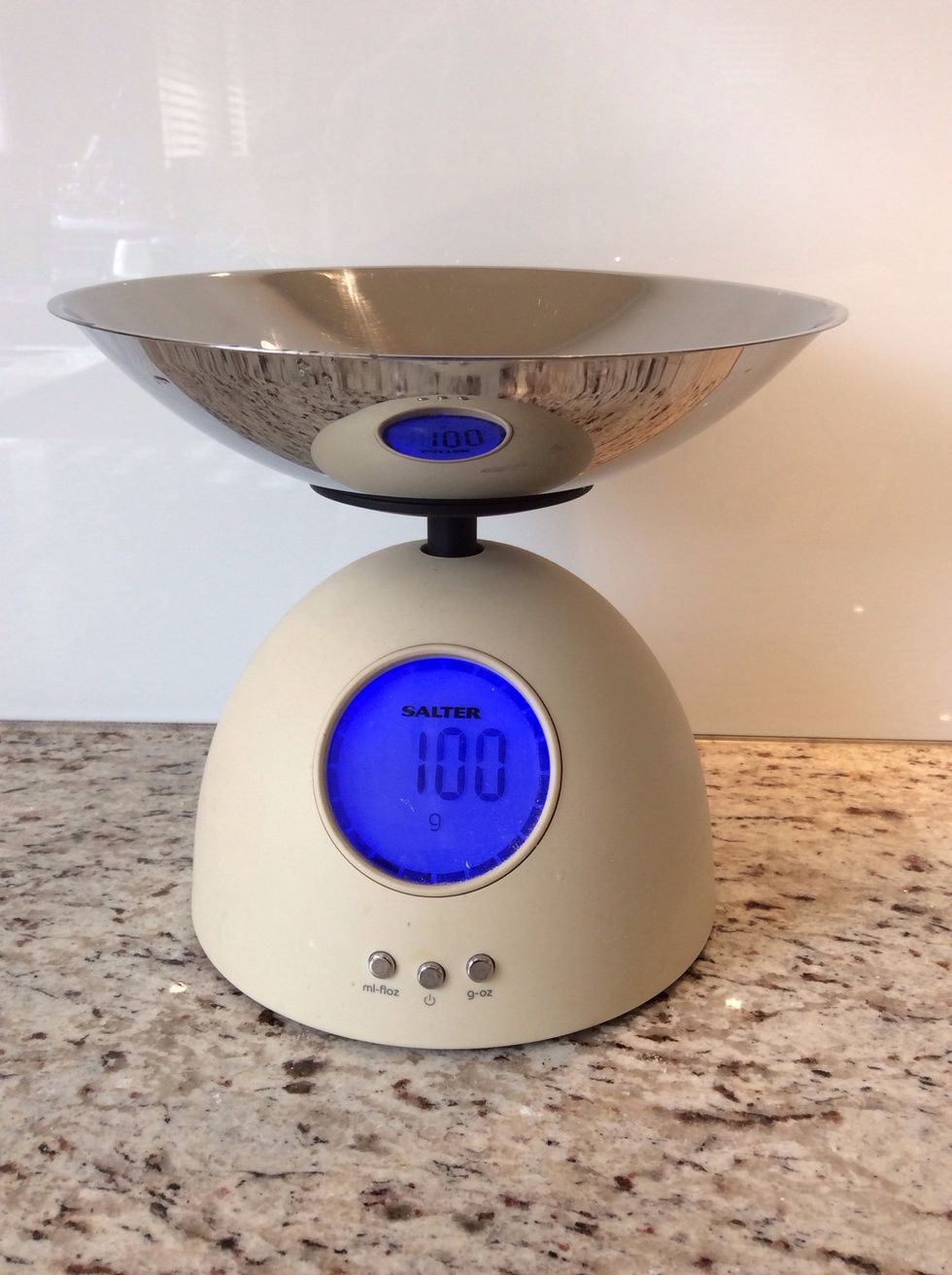 Weigh them to make sure you have 100g (for hygiene reasons it is recommended to wash the scales in-between uses)