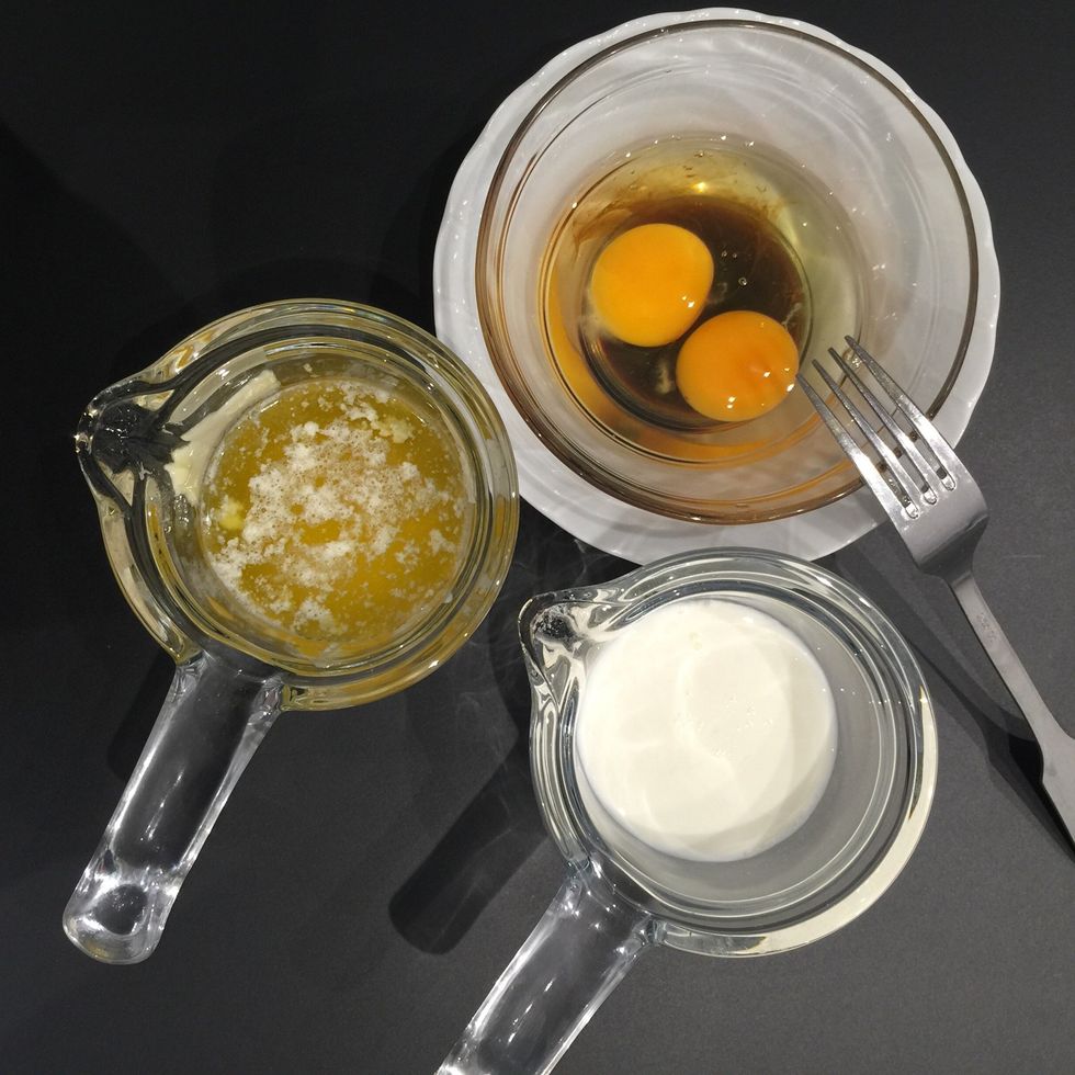 Wet ingredients: butter: melted and cooled 115g-1 stick-1/2 cup. Eggs 2 large+2 tsp vanilla extract. Milk 120ml-1/2 cup+1 tsp vinegar