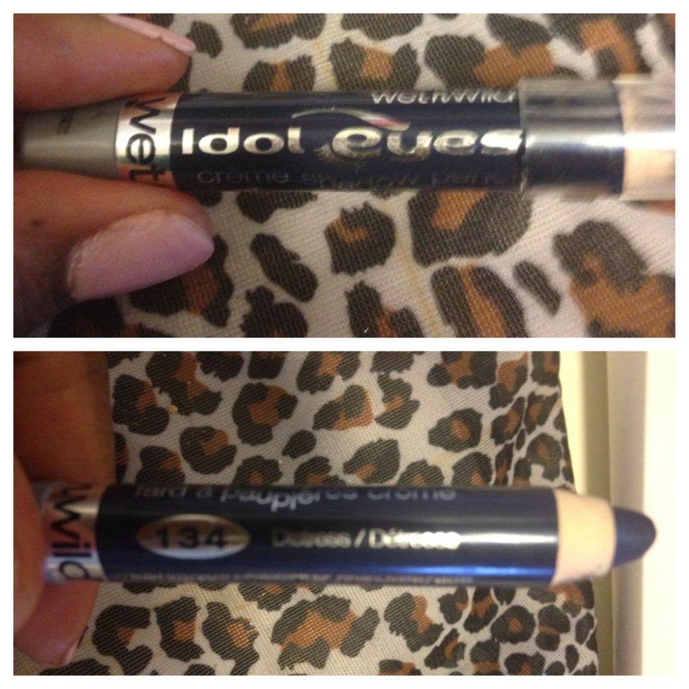 Wet & Wild Idol Eyes Cr\u00e9me shadow pencil in "Distress"