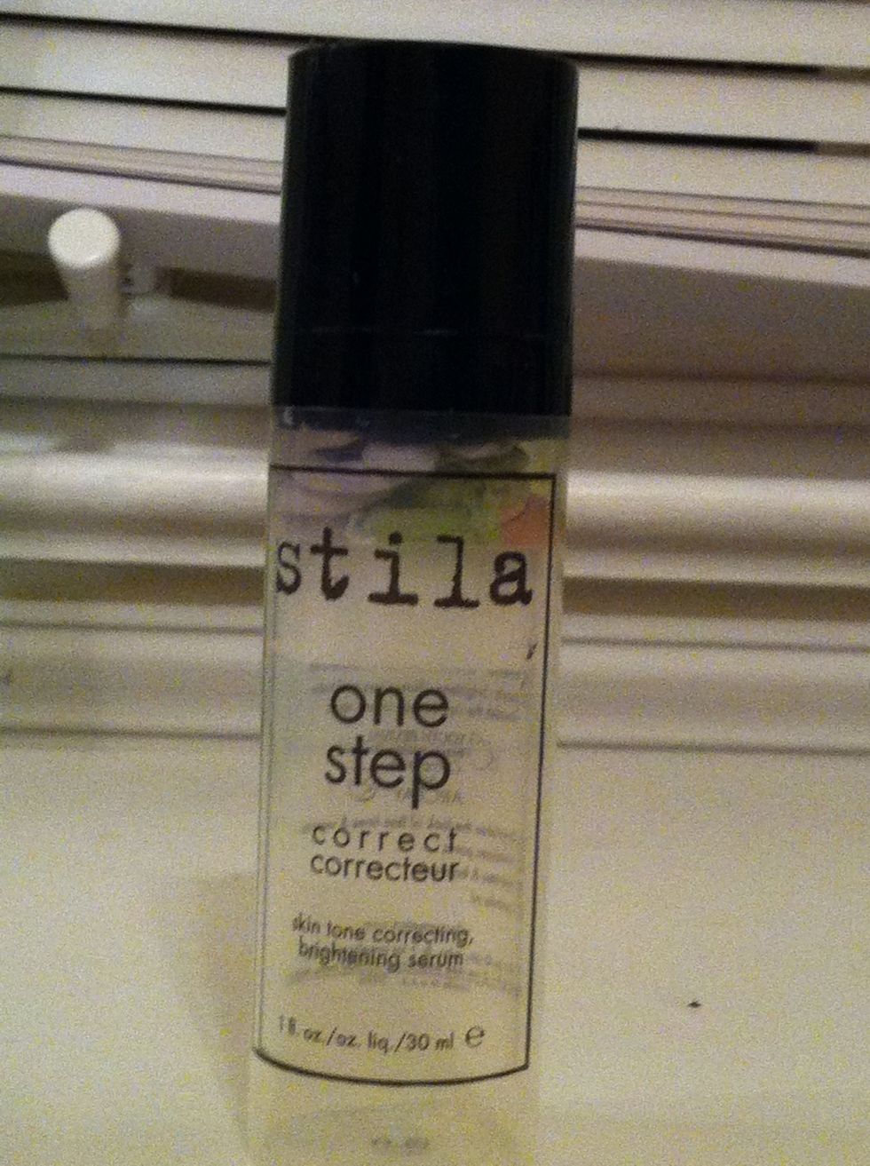 What Is primer? Why do we use it? Primer is a base used to create an even surface on your face, allowing your makeup to last longer. This is my favorite, Stila One Step correcter.