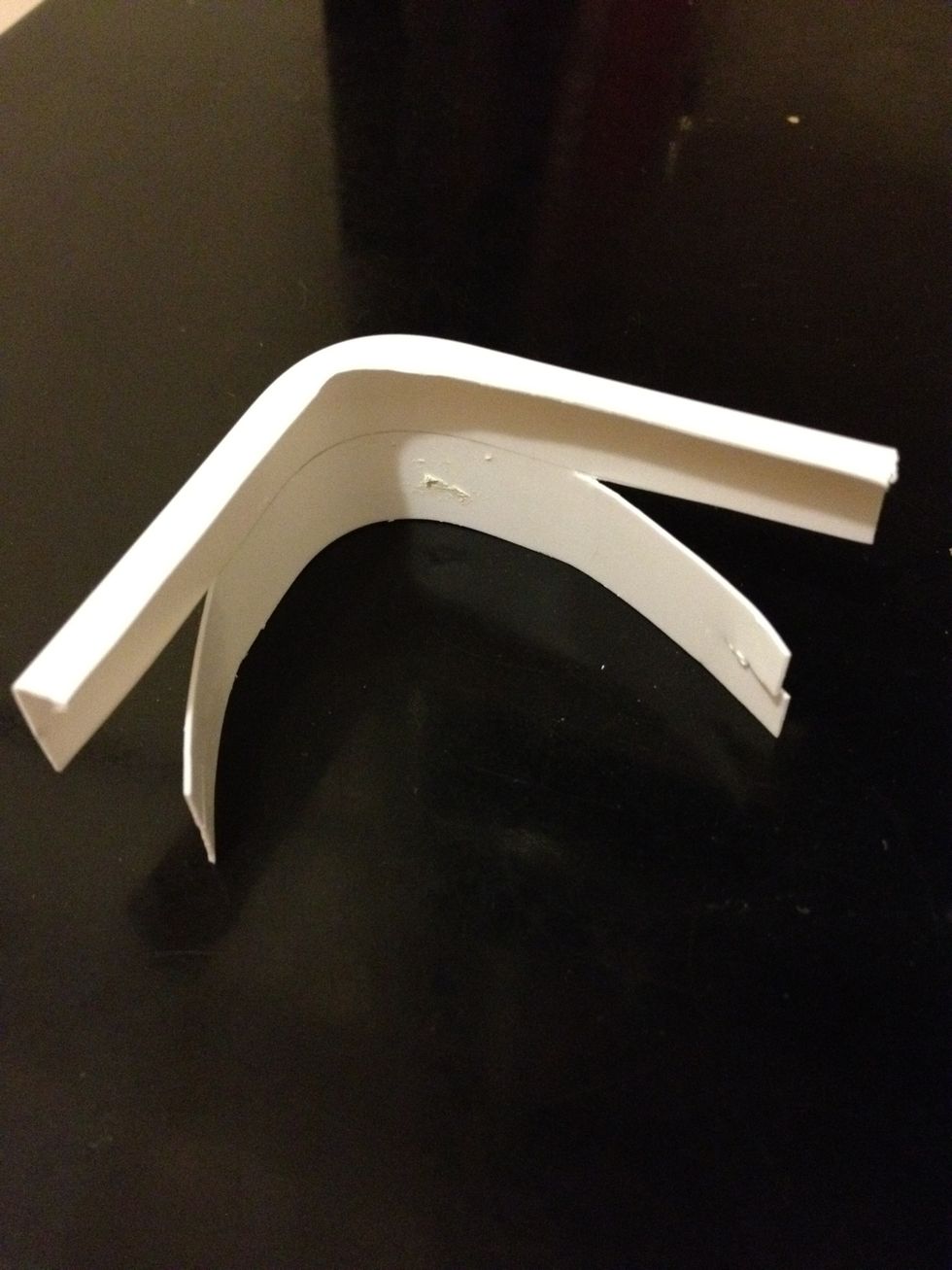 What we're trying to do is to make a holder that can sit right at the iPhone corner and naturally aligns the DIY macro lens with the iPhone camera