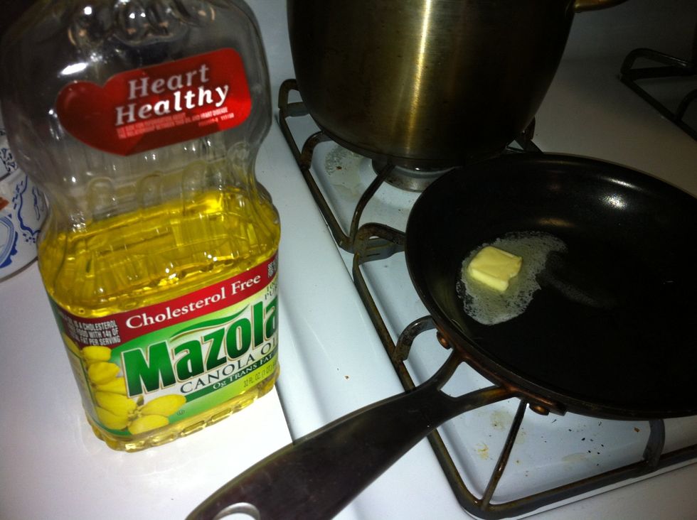 What, you didn't put butter and oil in the pan (medium heat) yet?