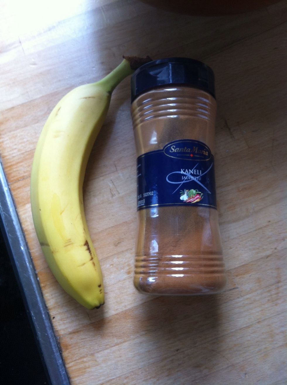 what you need for the banana/cinnamon ice cream is a banana and cinnamon