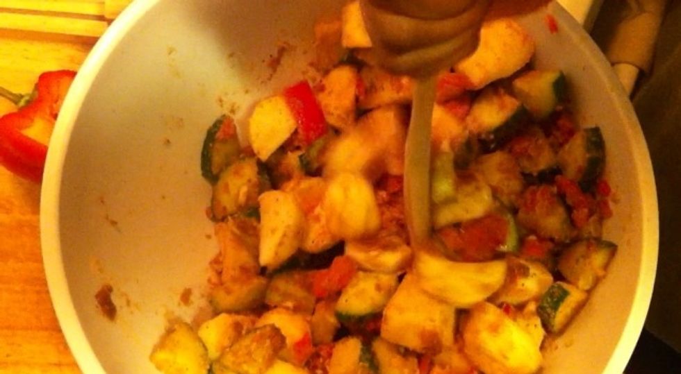 When all ingredients are in the bowl stir with any ladle of your choice