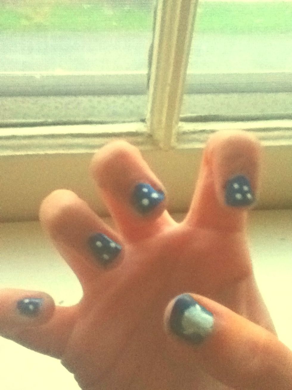 When all of your fingers dry, you should have something like this. We're not done yet though!