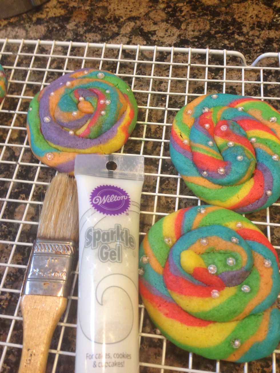 When cool, make it shine with some sparkle gel