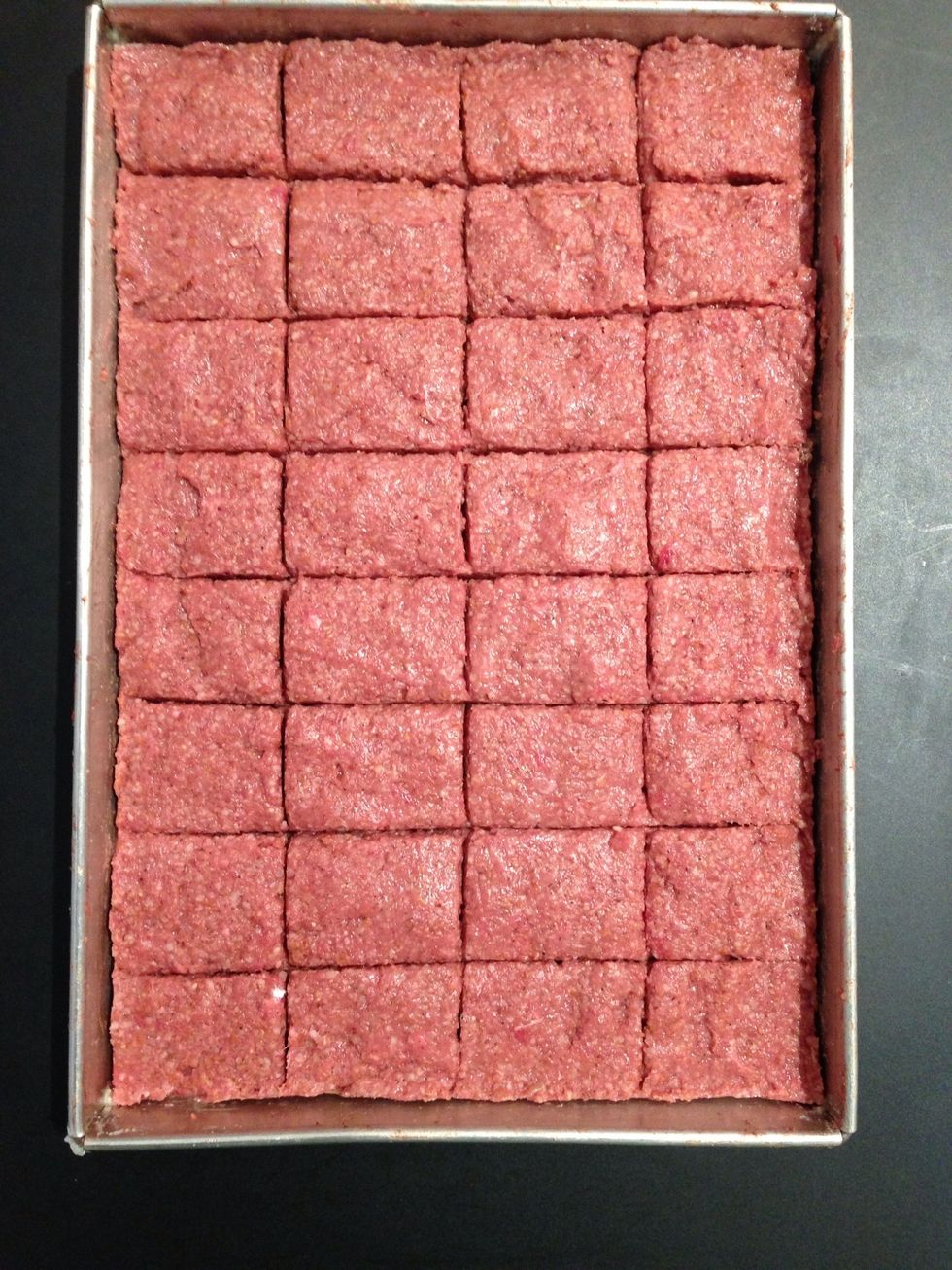 When I arrive to the desired size. The I will cut the kibbeh all the way to the bottom and run the knife around the edges.