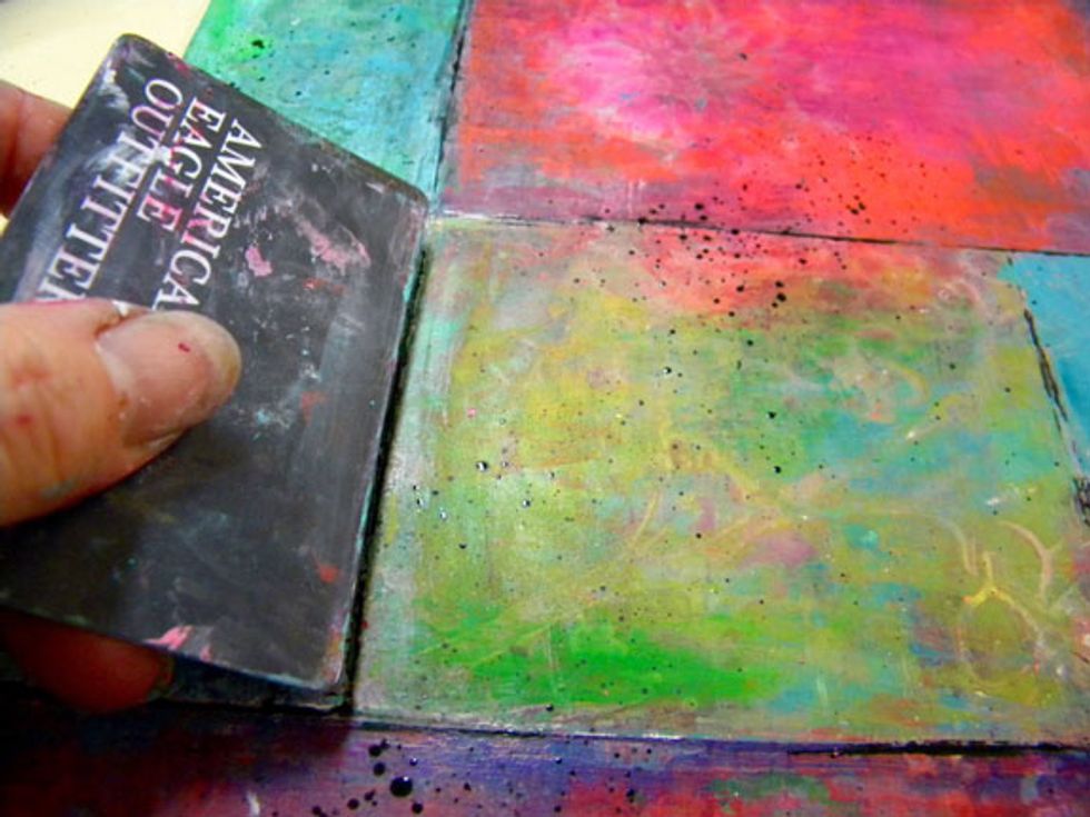 When I finally had the color blocks the way I liked them, I took Tuxedo Sorbet and used the edge of my key card to make lines in between the boxes, trying to keep them thin and not so perfect.