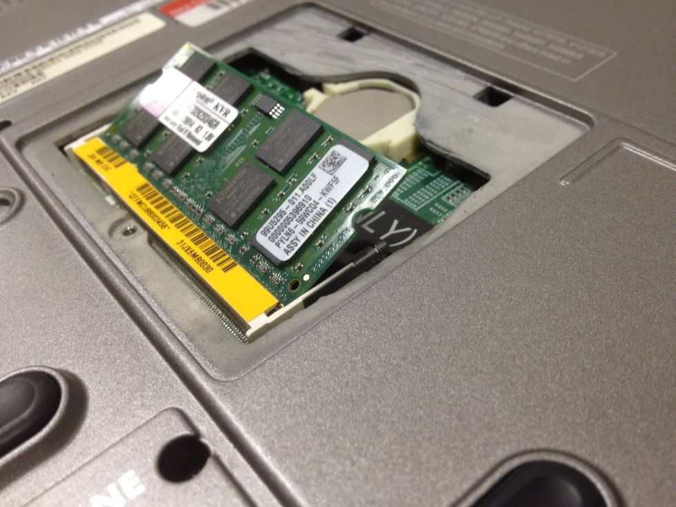 When inserted correctly, the memory module should stand up at about a 30 to 45\u00b0 angle in the memory slot.