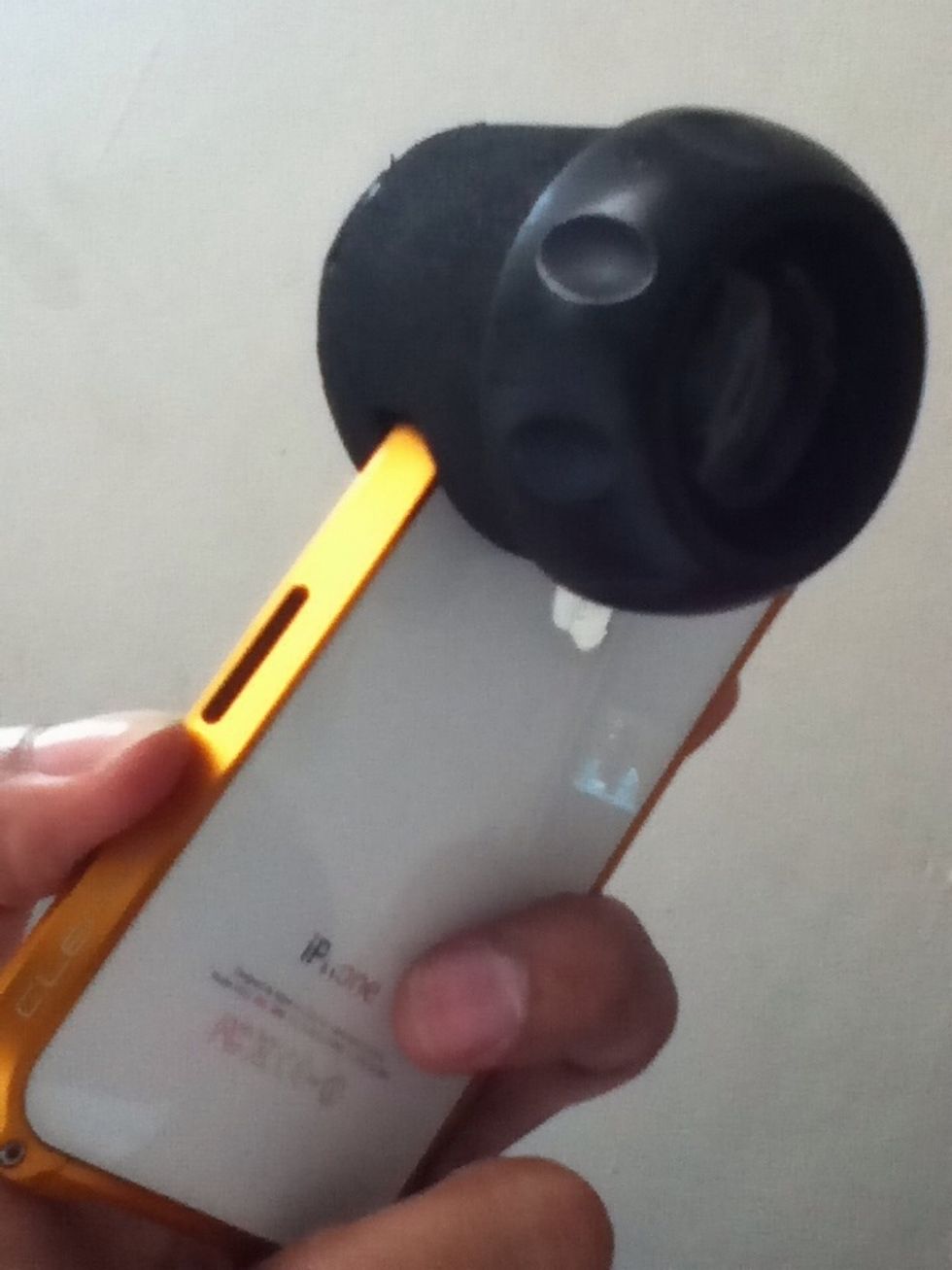 When iphone attached jumbo macro lens from lens of flashlight