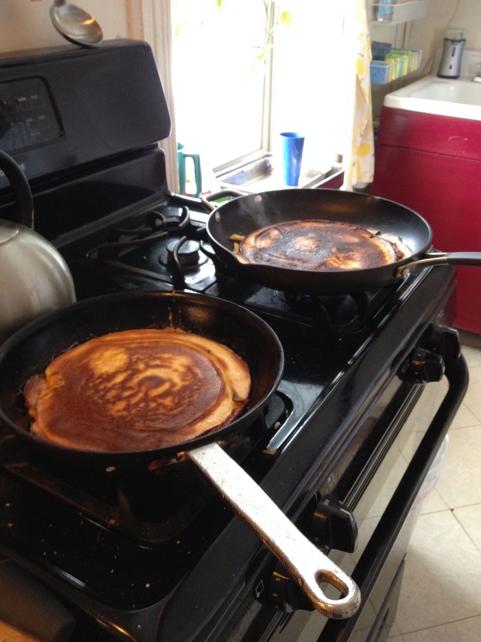 When pancakes turn golden on the edges and all liquid mixture has turned solid you can carefully flip the pancake. Let the other side bake for a couple minutes.