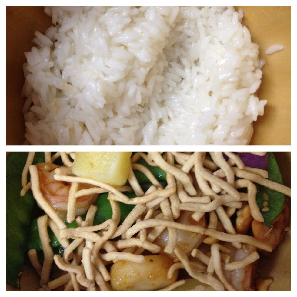 when rice is ready, put one cup into a bowl, and one cup of stir fry on top. garnish with chow mein noodles .