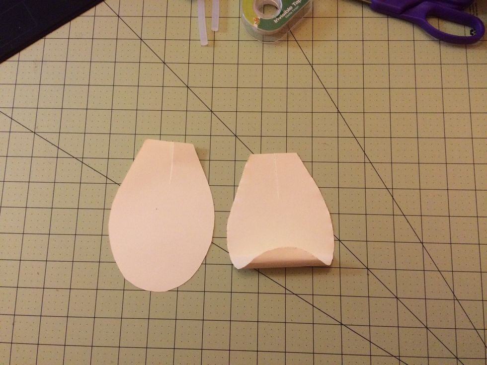 When rolling your petal, you can use a pencil, or any object used for rolling. I didn't use anything to curl my petal, just don't roll a tight roll.