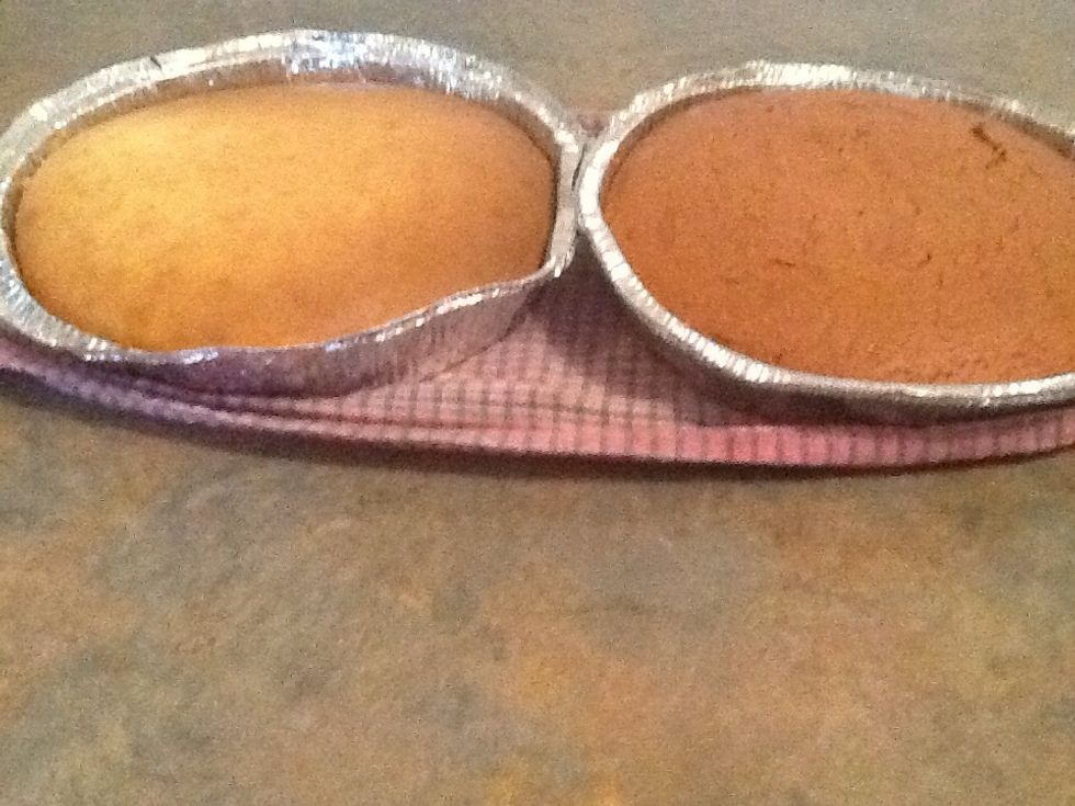 When the cake are ready let them cool for ten minutes