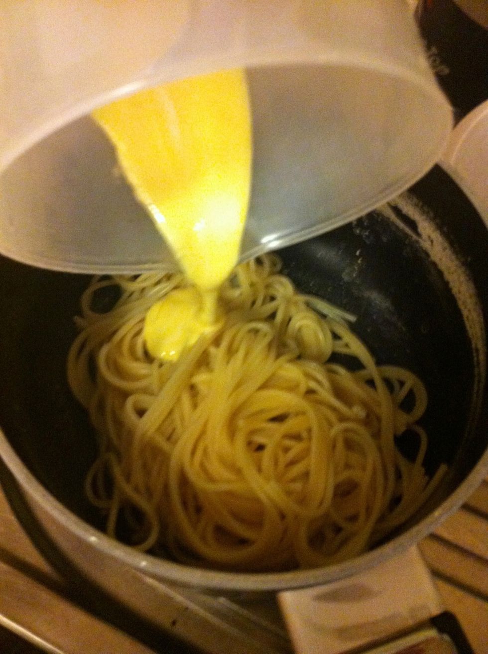 When the pasta is ready, drain and pour over the sauce. Combine well