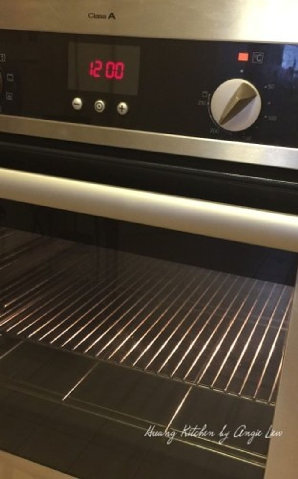 When the pastry is ready to be rolled, preheat oven to 200 degree C (400 degree F)