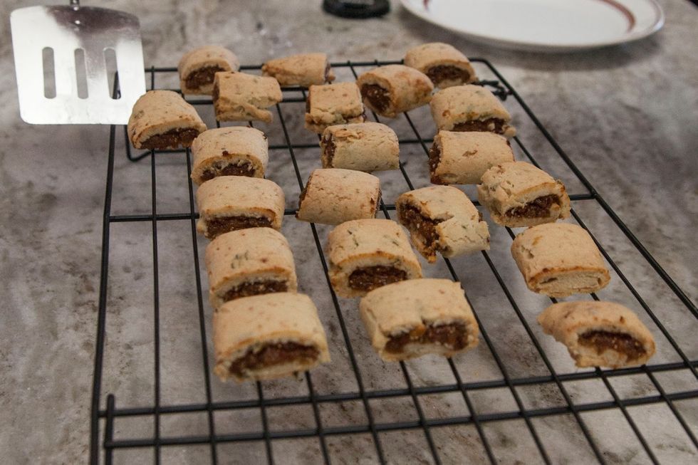 When the Pig Newtons have turned golden they're done.