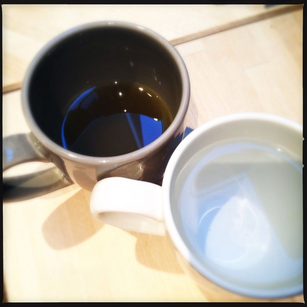 When the tomatoes are filled, mesure a 1/2 cup of olive oil and 1 cup of water.