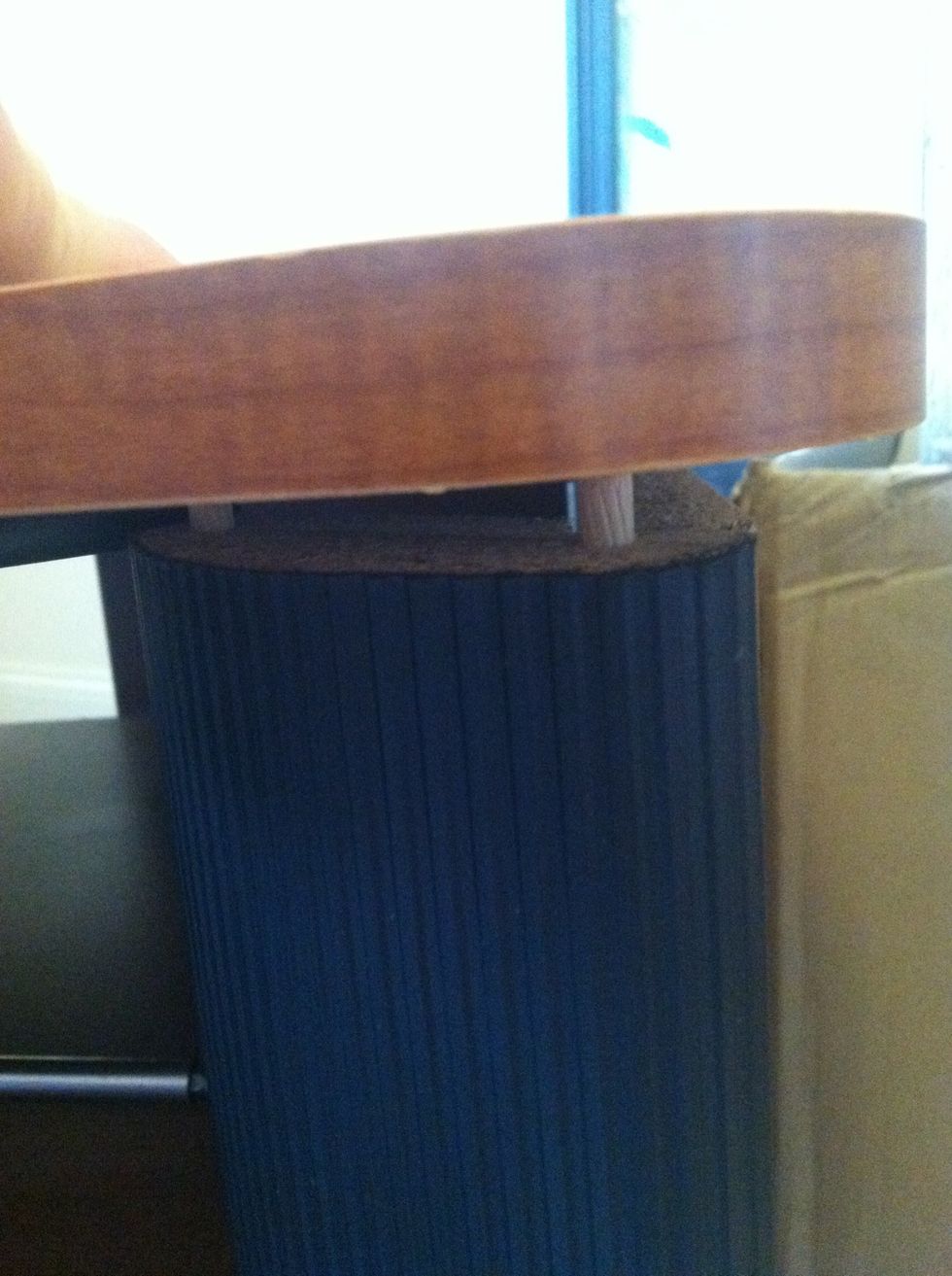 When unlocked, the top should be able to come out