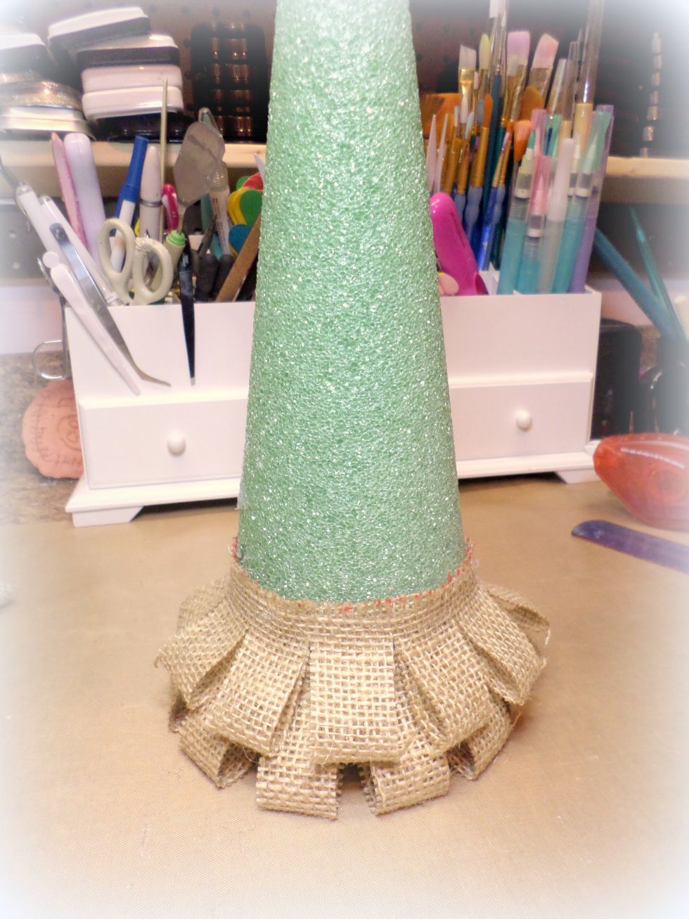 When you apply the next strip, make sure to alternate each open loop with a closed loop.