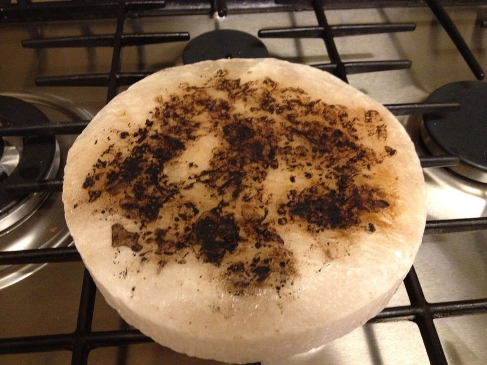 When you are done cooking, you may be tempted to clean your salt block immediately. You must resist this temptation! Just as it takes a long time to heat, salt takes a long time to cool!