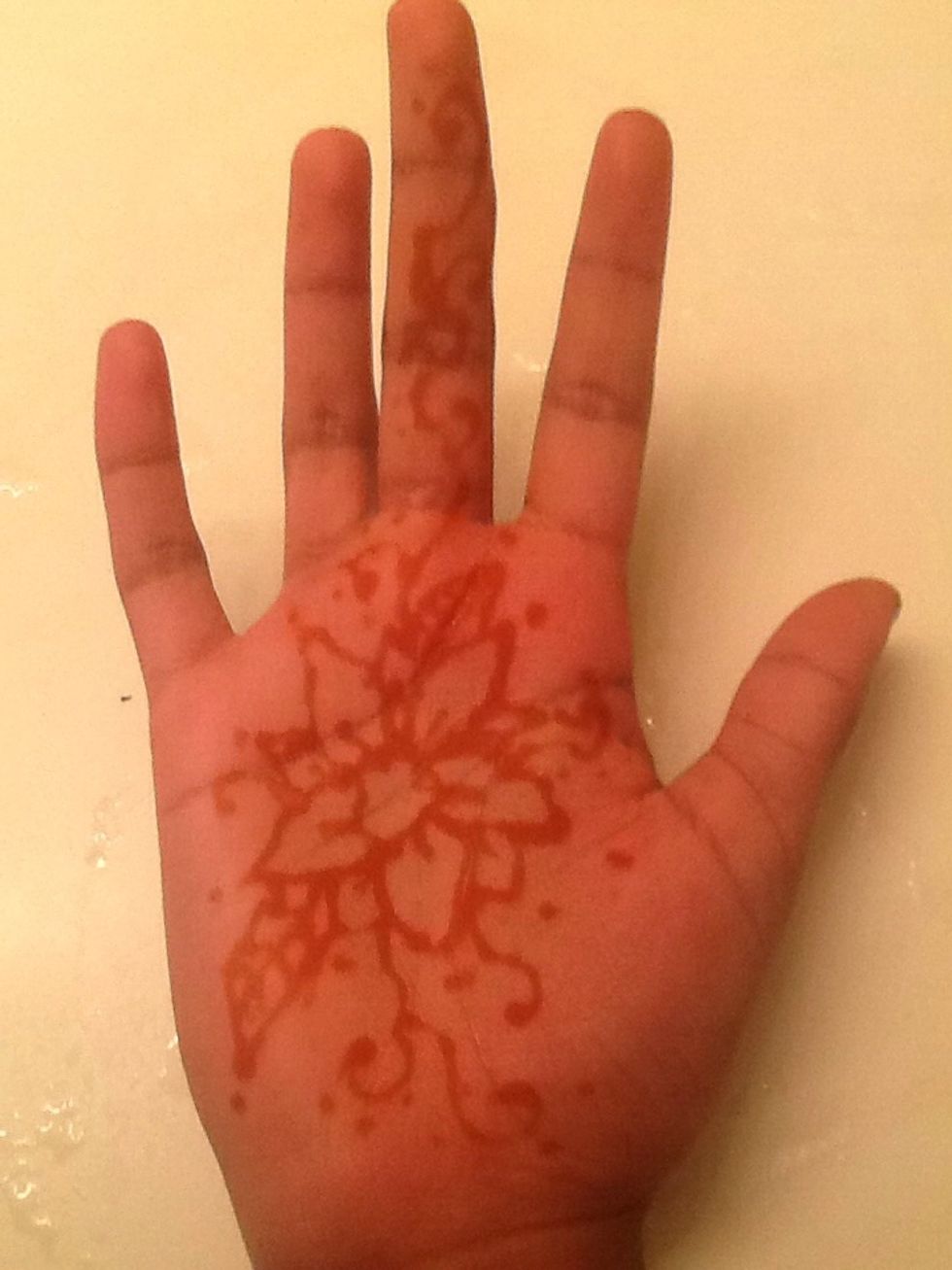 When you are done you should see the flower on your hand.