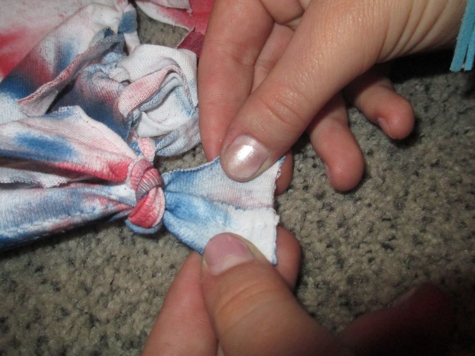 When you are finished, stretch all the tabs to make them appear bigger.