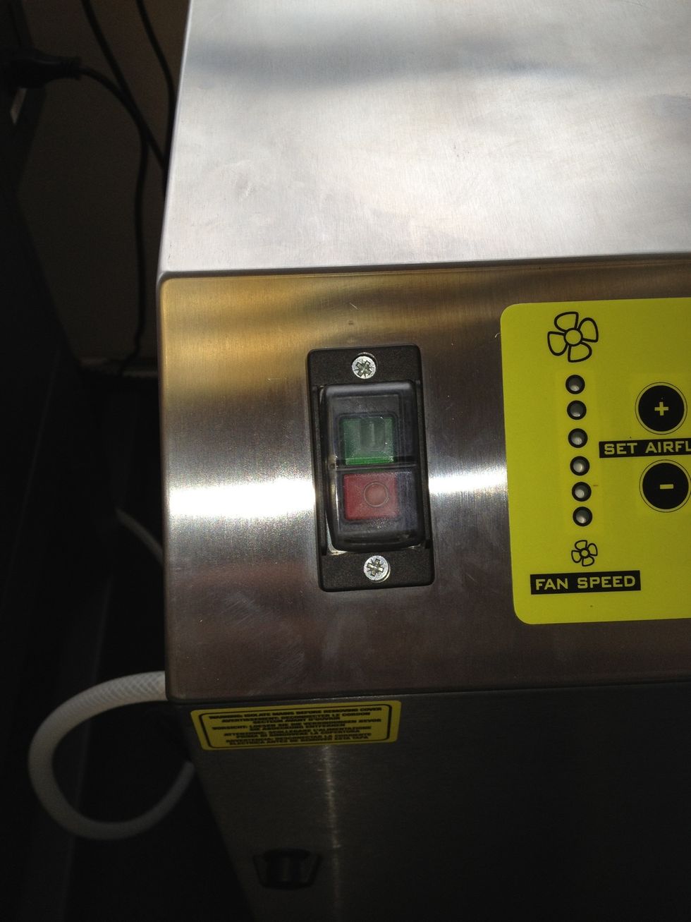 When you are ready, switch on the extractor.