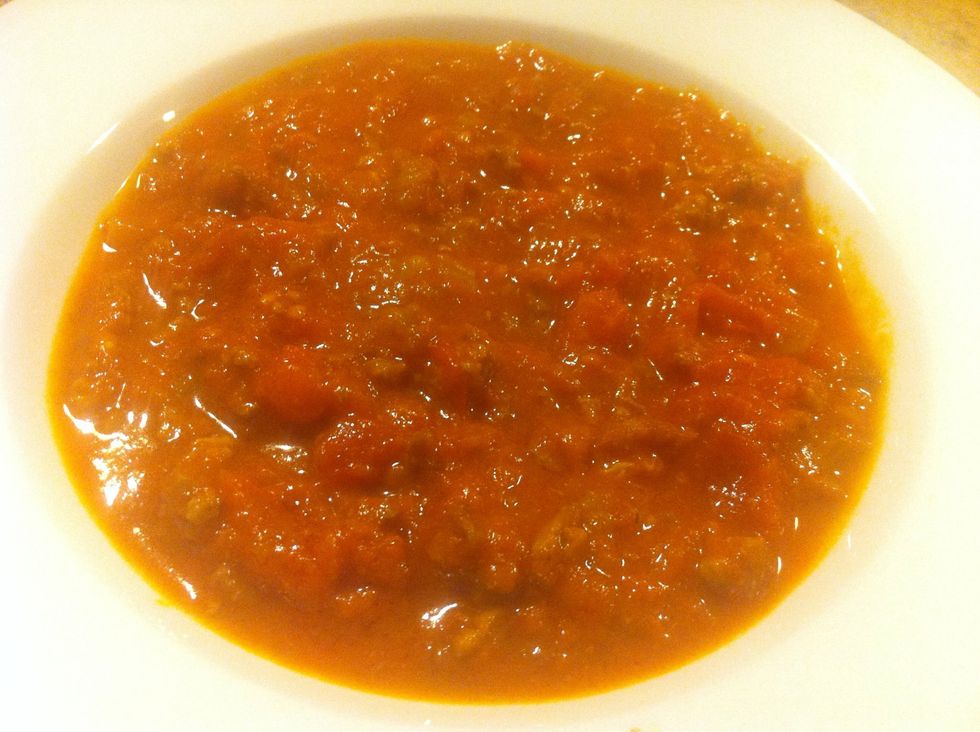 When you are ready to serve, add some fresh basil and grated  parmiggiano ! You can also adjust the taste of your sauce, adding more salt, pepper, chili flakes, beef broth, herbs, etc.