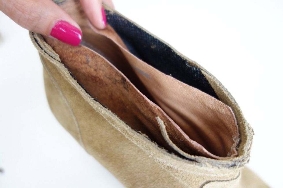 When you have completely separated the fabric from the lining, grab your Mod Podge.