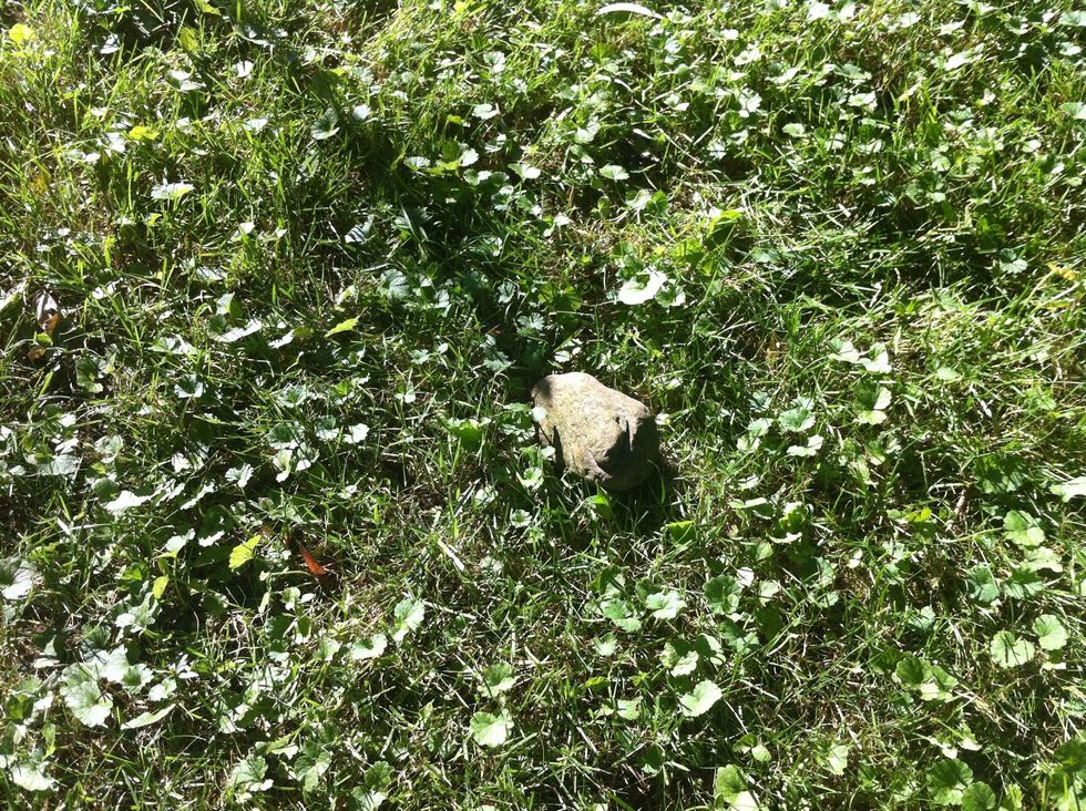 When you mark the tip of the shadow try to mark the very tip. This stone has a sort of arrow shape so I put the point right at the end of the shadow.