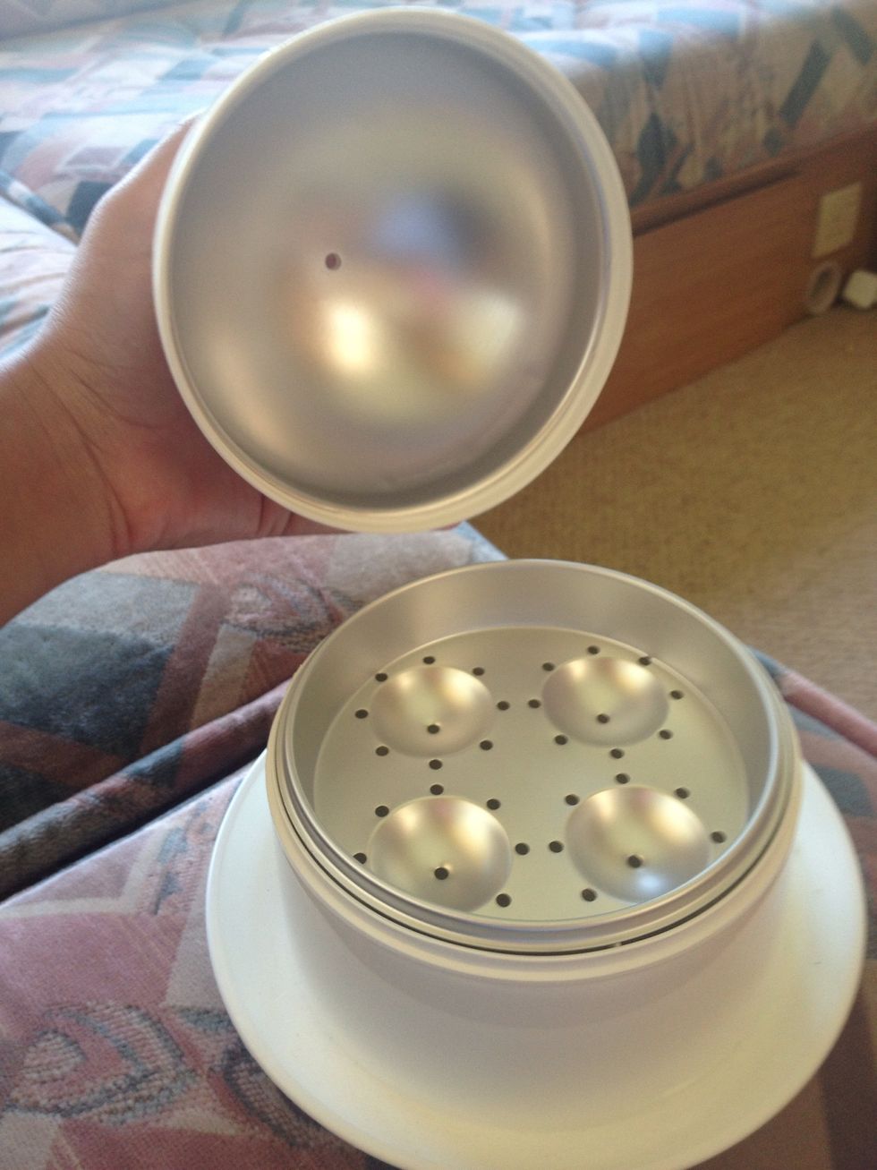 When you remove the top it looks like this.