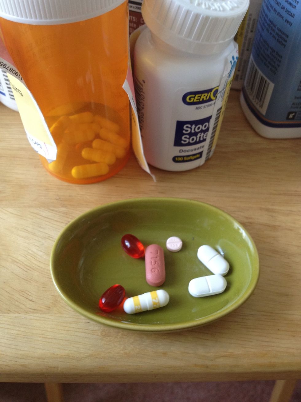 When you take multiple medications at one time (for example in the morning), it's good to put everything first in a tiny bowl or plate so you don't lose track of what you need to take.