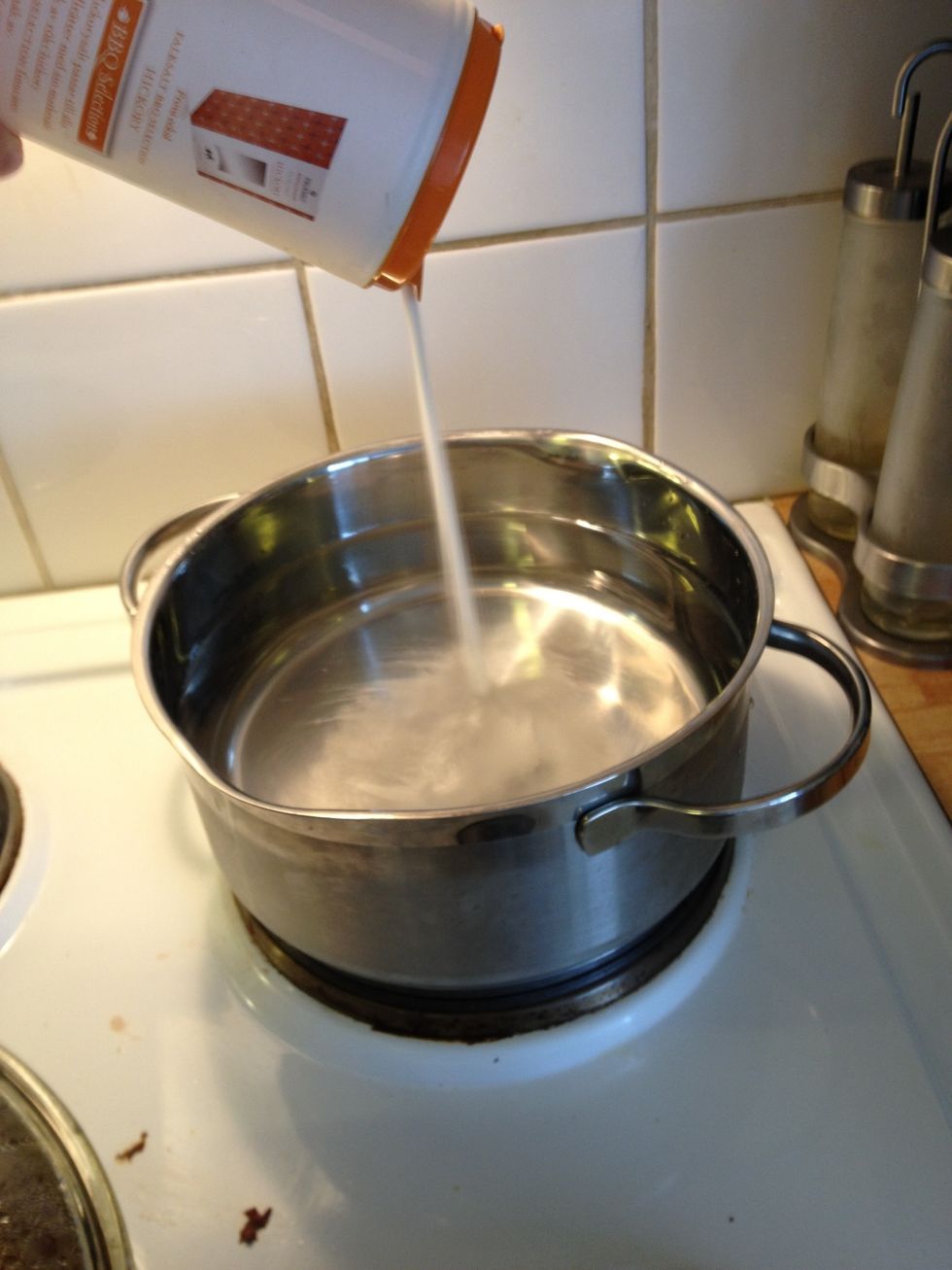 When you think it's soon time to eat, pour a LOT of salt into a big pot and start to boil.