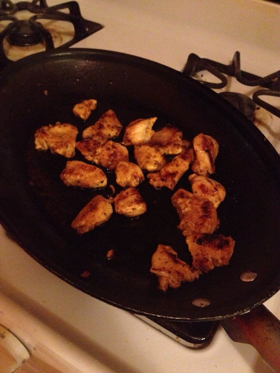 When your chicken looks like this take it off the stove and put it aside, preferabling somewhere where it can stay warm