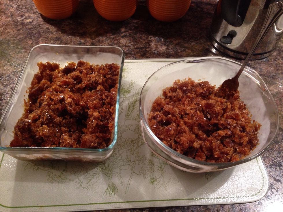 When your coffee gets to look pale like this and there's no liquid at all left you're ready to serve