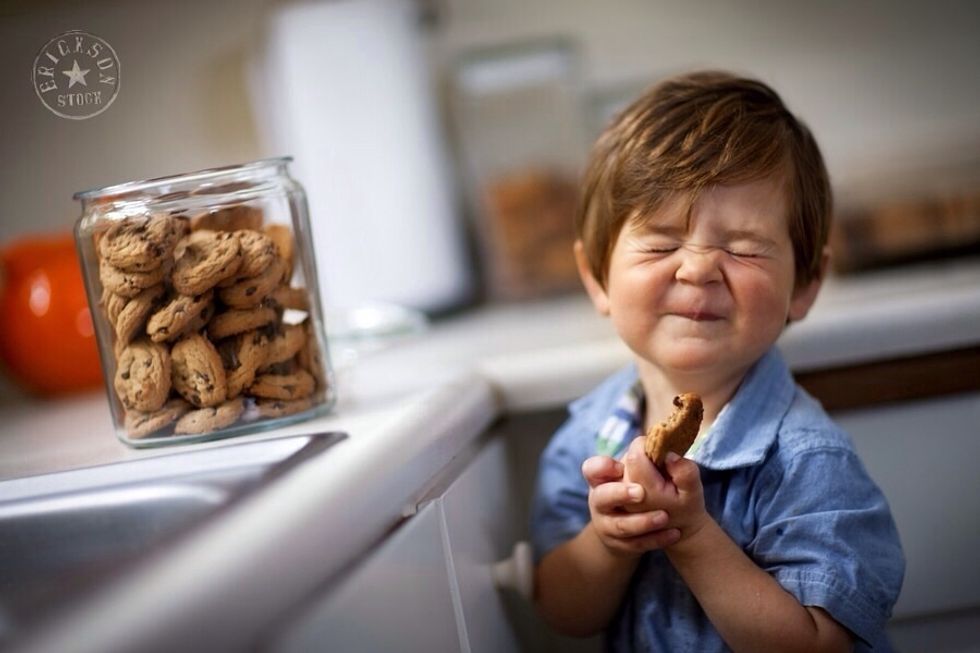 When your cookies are finished...                                                                 \ud83c\udf6aEAT THEM ALL UP\ud83c\udf6a