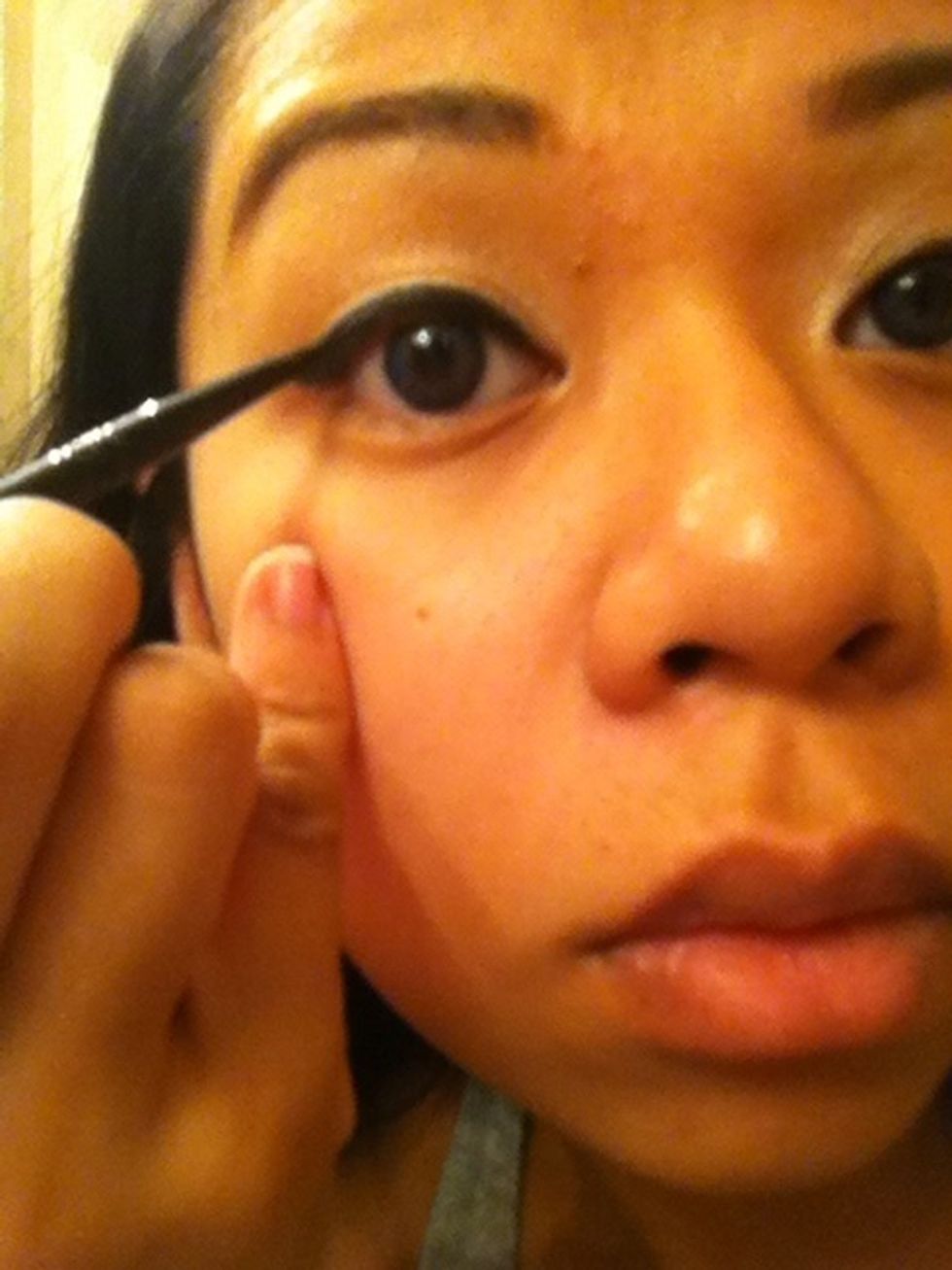 When your done, do the other eye the same way.