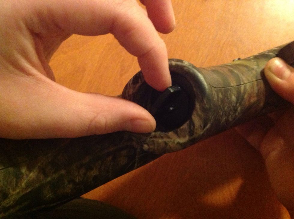 While holding the receiver in place, turn the tap clockwise so it tightens the receiver in place.