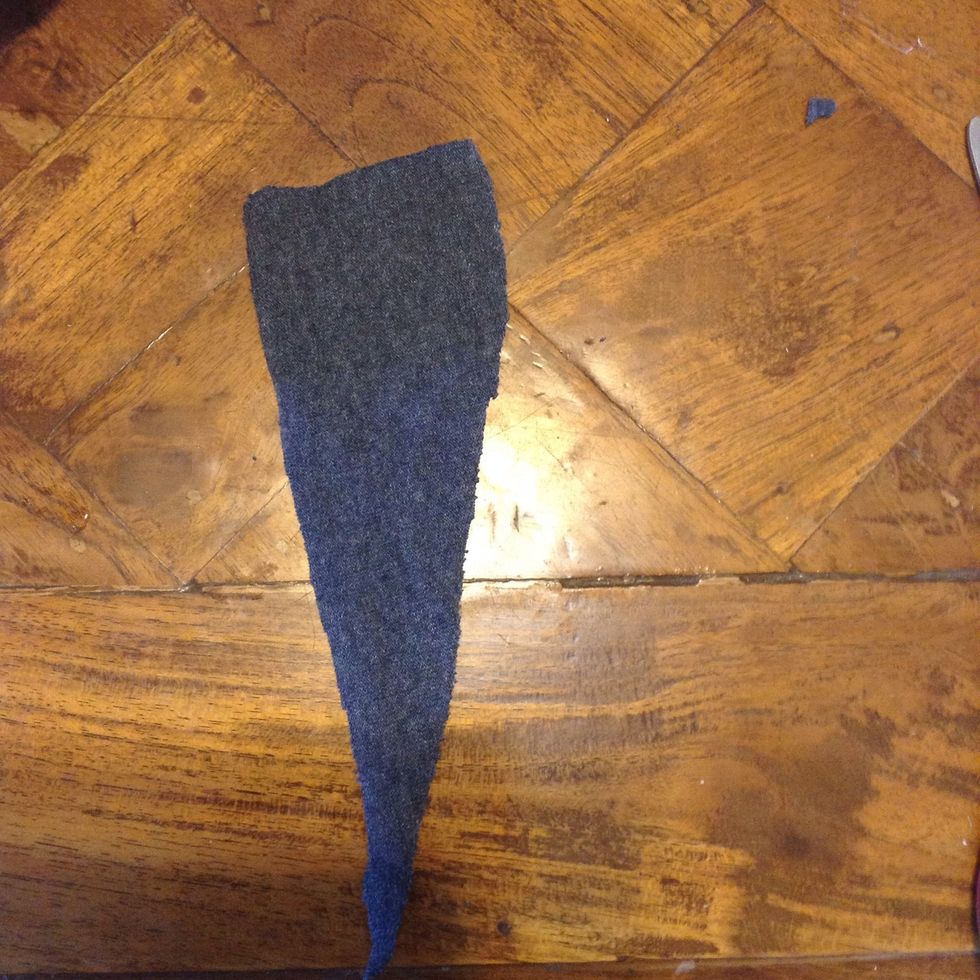 While it's warming, make the small strip that will go over the inside, to hide the glue marks. I used the scrap from making my edge straight