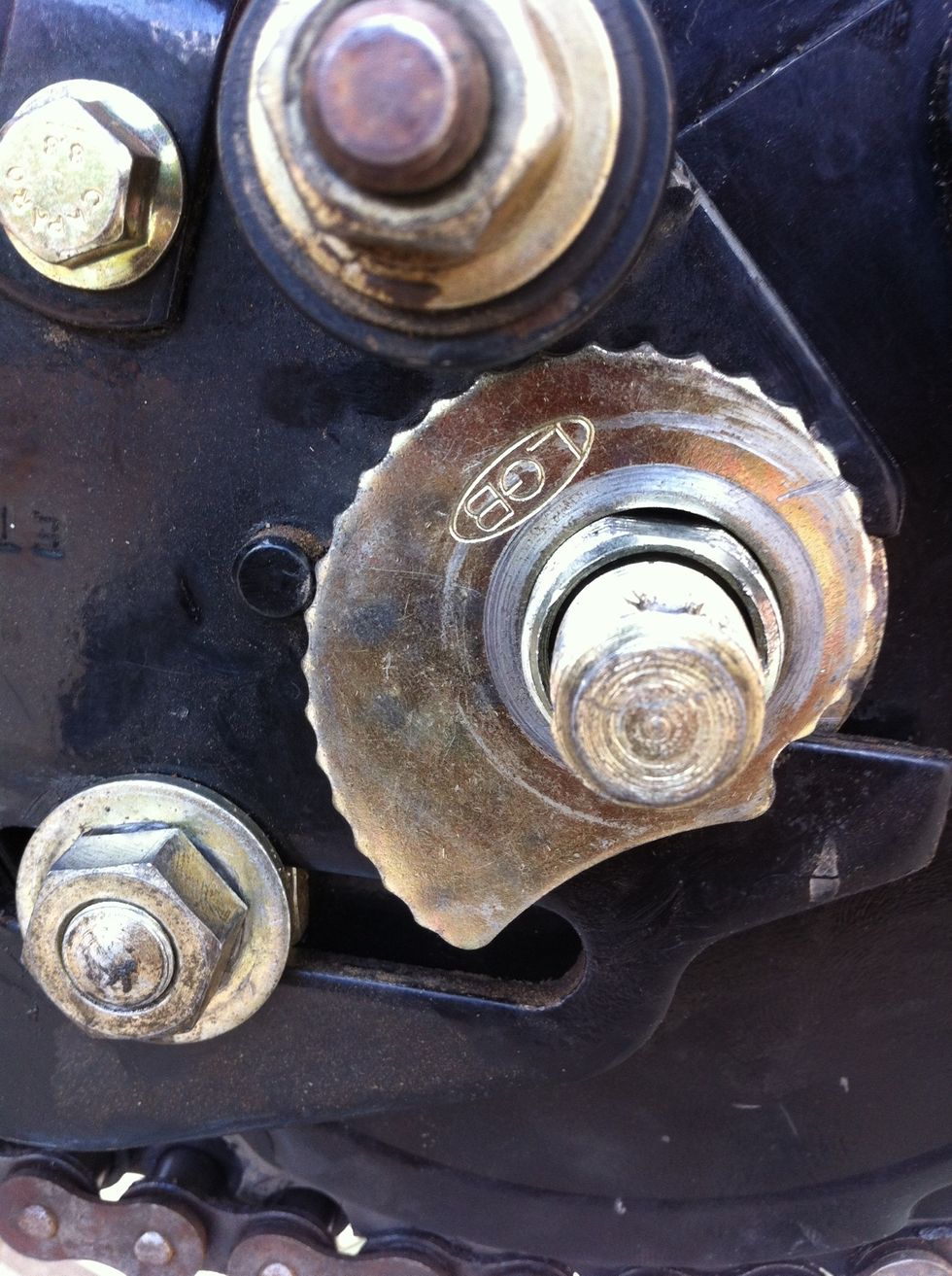 While reassembling take care to count the number of notches on the wheel retracter.