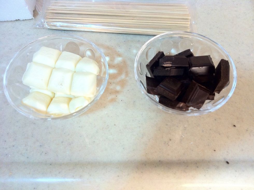 While the cake is at the fredge .. Melt out your desired chocolate by using the micowave