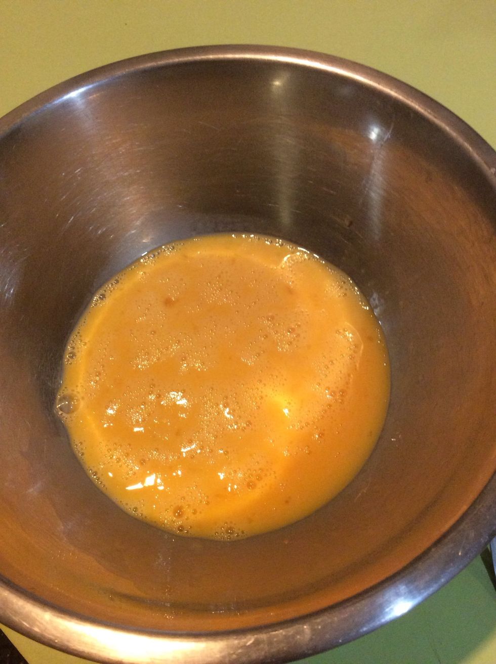 While the oven is heating up mix the eggs together with a beater, on low for 1 minute and on medium for 3 mins and high for 1 mins.