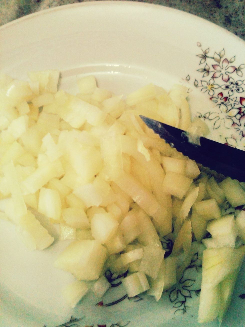 While you wait the pasta to cook, Chop the onion